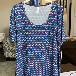 NBW LuLaRoe Perfect T